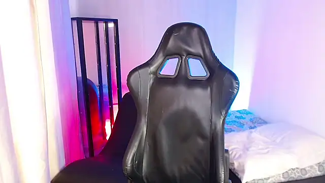 XXX chat uživo modela YorYo_hot