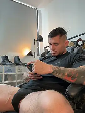 DimitriSullivan_ Live XXX-Chat