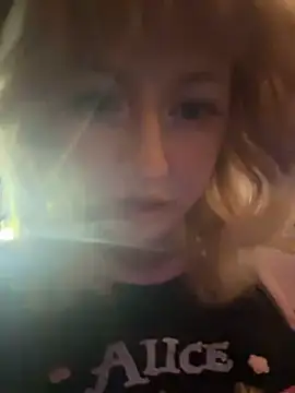 XXX chat uživo modela RonnieKiss