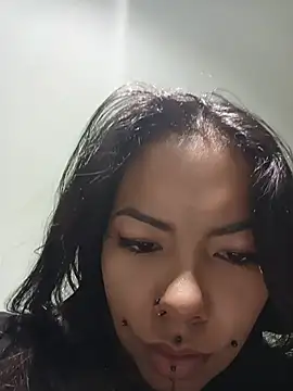 XXX chat uživo modela nicole_volkov