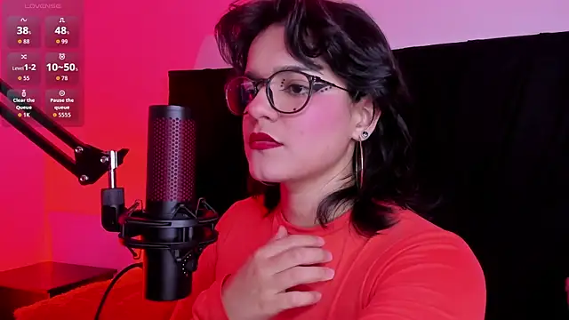 XXX chat uživo modela Valeriekay__