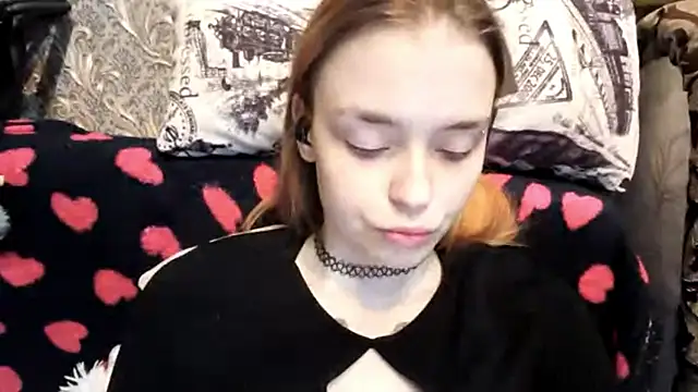 Chat XXX en directo de CUTE1KITTY