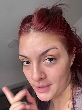 Danielaeliana 现场XXX聊天