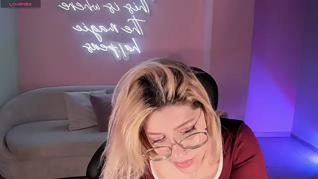 MadisonKane 现场XXX聊天