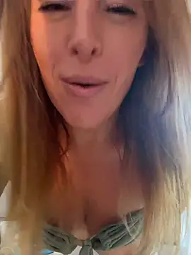 ChristinaSiemone live XXX chat