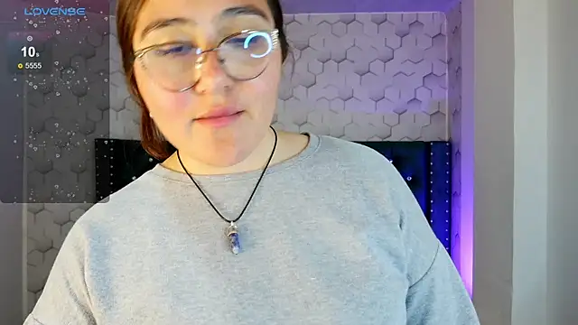 conniejames_m Adlı Modelin Canlı XXX Sohbeti