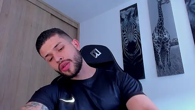 Santos_ramirez1's Live XXX Chat