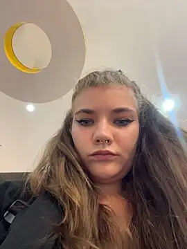 Chatroom XXX en direct de Holy_Tereza