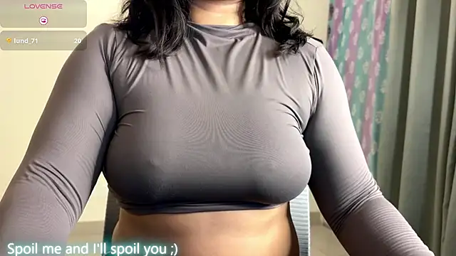 XXX chat uživo modela ohh_mona
