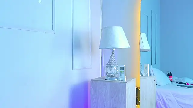 VioletBloomm 라이브 XXX 채팅