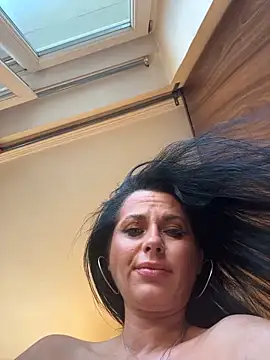 Hotmomcheckk_'s Live XXX Chat
