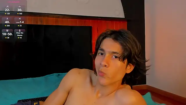 Cheys_Mast élő XXX-chatje