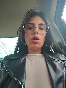 دردشة Astrid-- الجنسية المباشرة