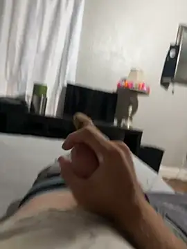 biggzee6 Show in webcam