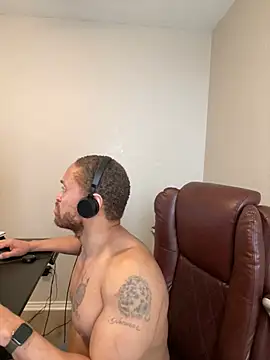 Fathero1time's Live XXX Chat