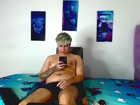 CrissConor's Live XXX Chat