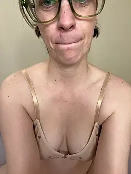 CreamedKitten's Live XXX Chat