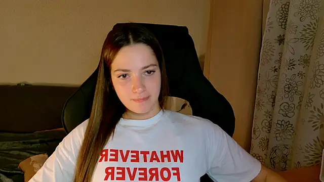 KiraVair's Live XXX Chat