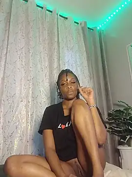 Yoyo-__'s Live XXX Chat