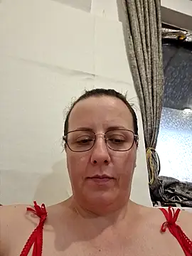 Goodass7 লাইভ XXX চ্যাট
