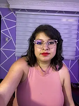 MiiaaJoness' Live XXX Chat
