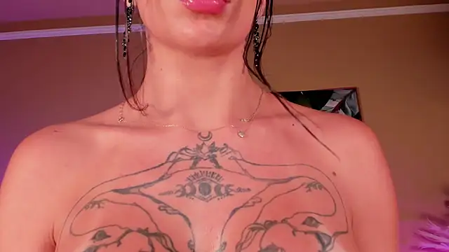 XXX chat uživo modela LunaMystyque