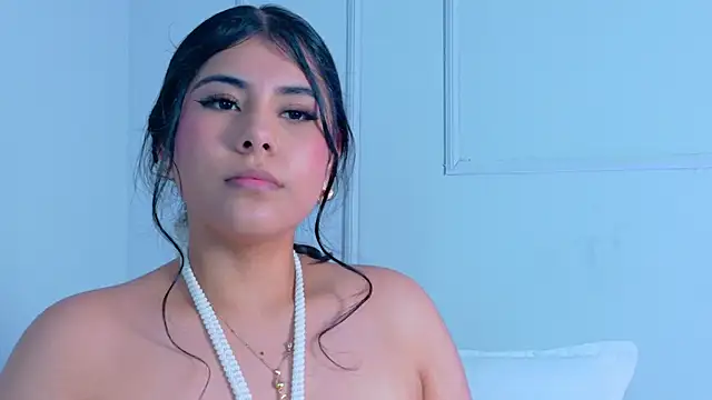 VioletBloomm's Live XXX Chat