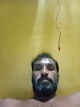 TalkativePear81 Webcam-Show
