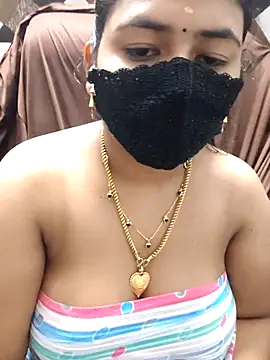 Tamil_Lotus Live XXX Chat