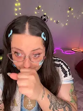 Chatroom XXX en direct de Mizztikaa