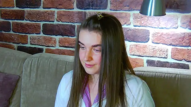 Sofia_Hugs Adlı Modelin Canlı XXX Sohbeti