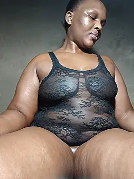 khetyvile Adlı Modelin Canlı XXX Sohbeti
