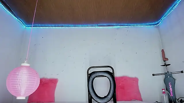 karol_stom 现场XXX聊天