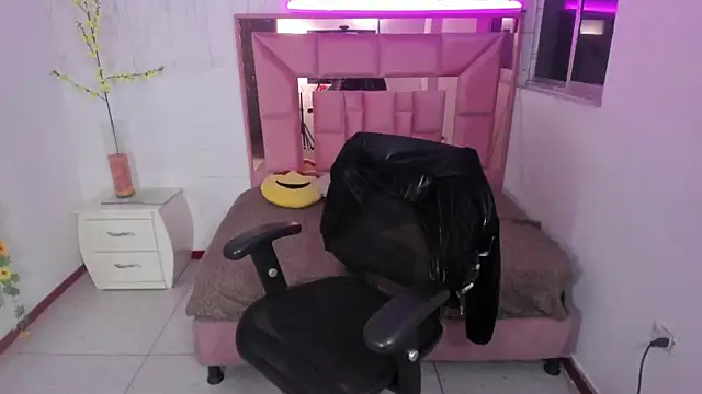 anna_moon11 élő XXX-chatje