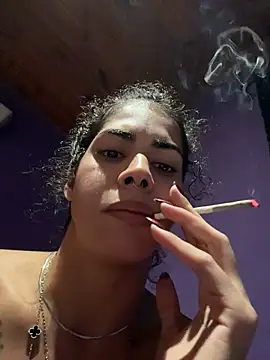 Chat +18 de bruxinha01 ao vivo