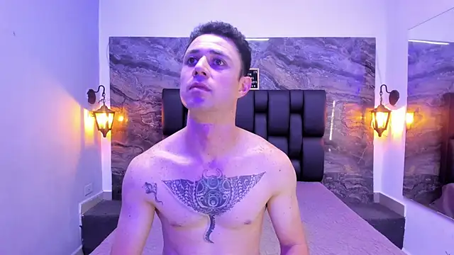 Chat XXX ao vivo de Clark_kush