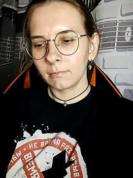 Chat +18 de Aashikalaa ao vivo