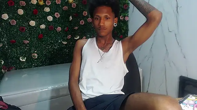 XXX chat uživo modela ManSant