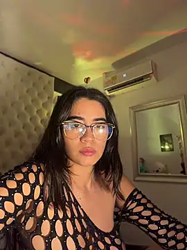 ZarahEvans' Live XXX Chat
