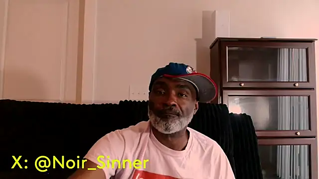 צ'אט XXX בשידור חי של sinnernoir