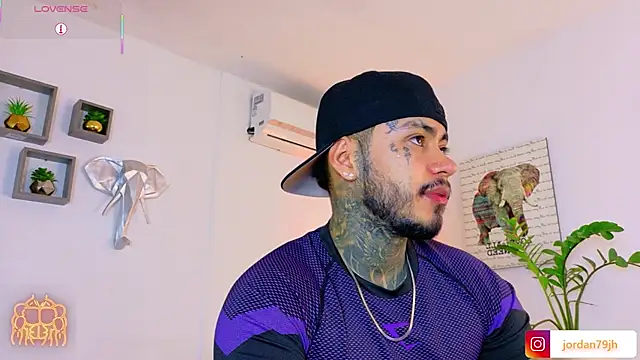 Czat XXX na żywo – JordanSmiith_