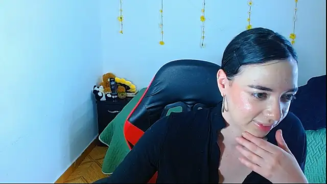 sajecrismaa Adlı Modelin Canlı XXX Sohbeti