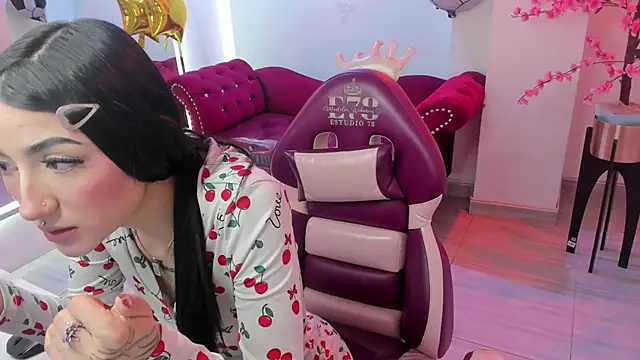 Emily_andrews 라이브 XXX 채팅