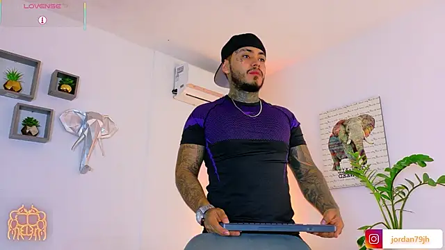 Chat XXX en directo de JordanSmiith_