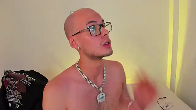 Chat XXX en directo de Vlad__night