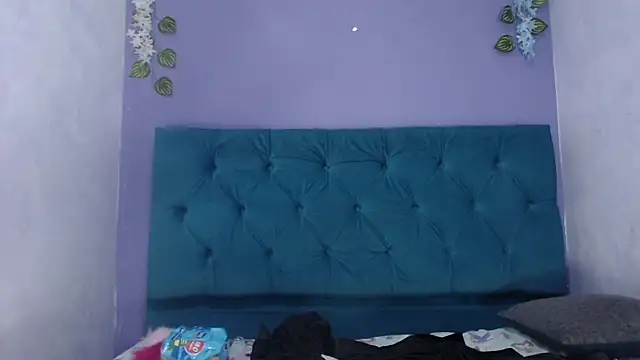 Chat +18 de alorena_megancm ao vivo