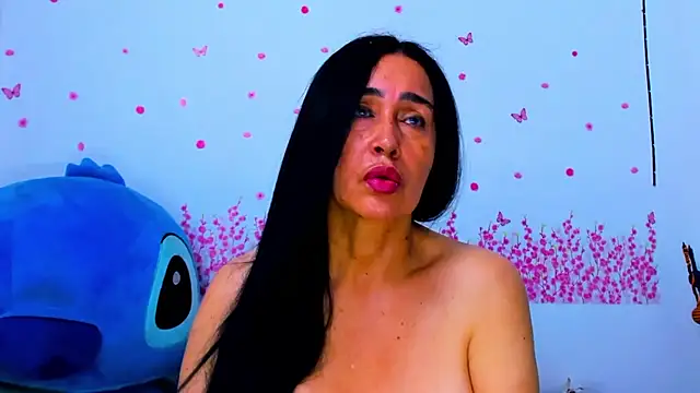 HorniestMilf Adlı Modelin Canlı XXX Sohbeti