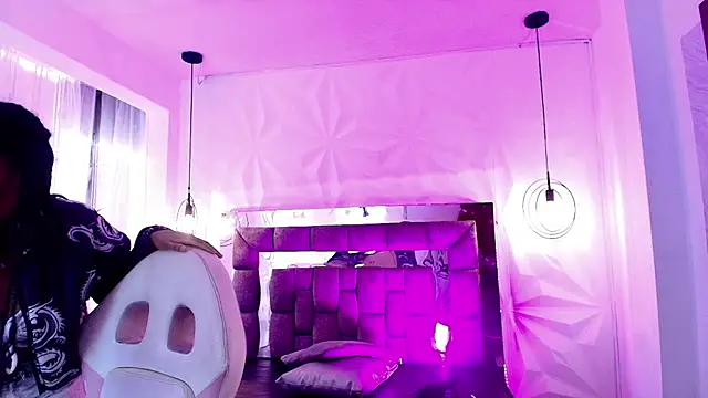 Queen_perla_'s Live XXX Chat