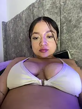 IsaaaaXXX Chat XXX live
