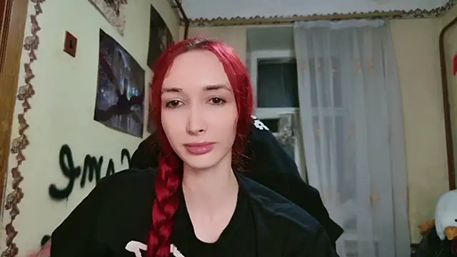 Chat +18 de Roxy_Silver ao vivo